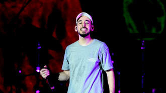 Mike Shinoda Unboxes Meteora Rerelease!