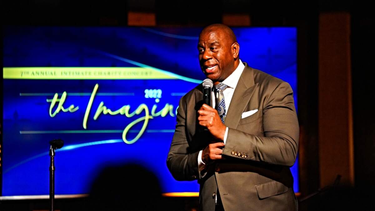 Magic Johnson Joins Bid to Purchase Washington Commanders: Report