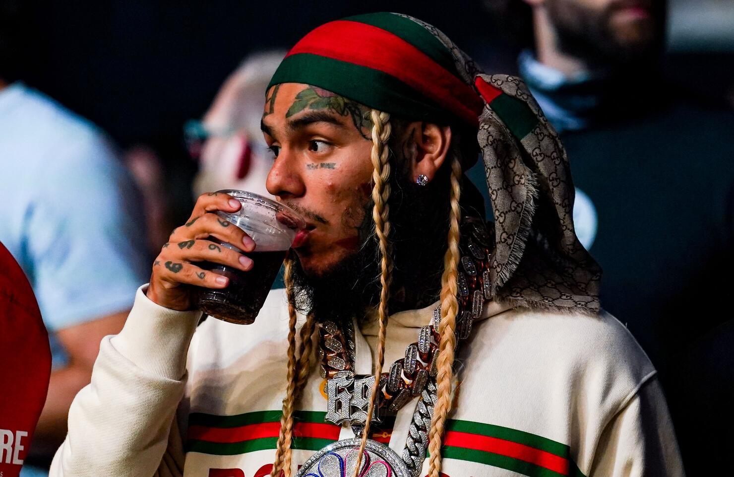 UFC 265: Yadong v Kenney