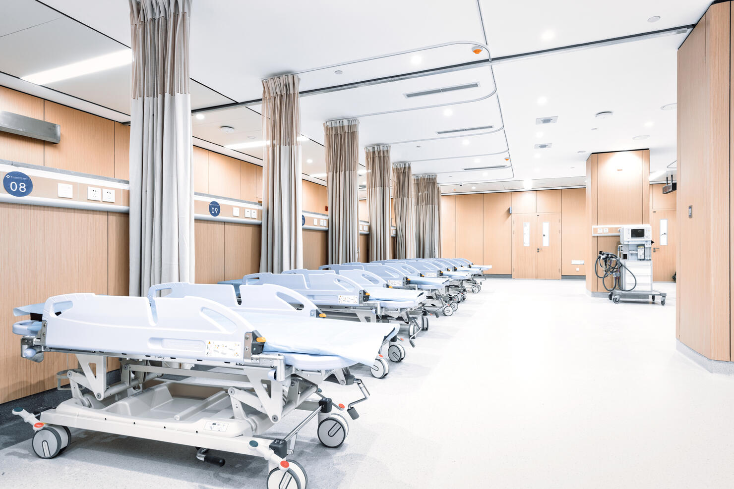 Empty hospital anesthesiology recovery ward with ventilation system