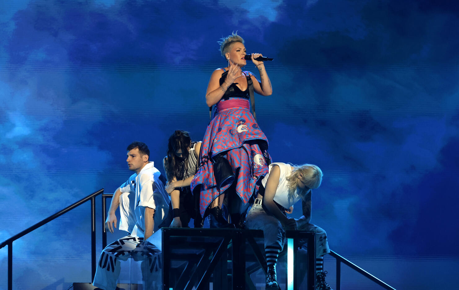P!nk is in sync with duets and star-studded collaborations - InForum