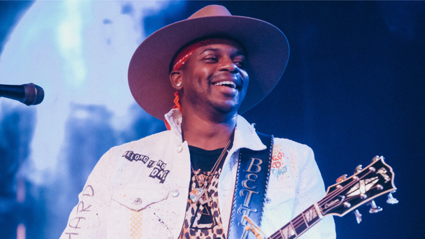 Watch Jimmie Allen's Vibrant TV Debut Of High-Energy Anthem 'Be Alright'