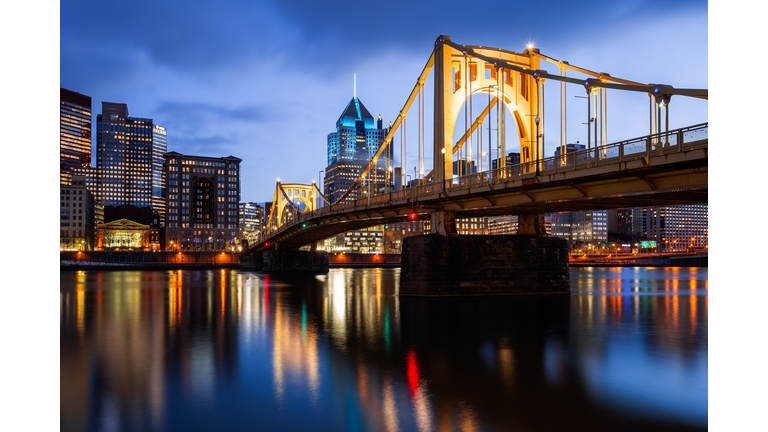 Roberto Clemente Bridge, Allegheny River, Downtown, Pittsburgh, Pennsylvania, America