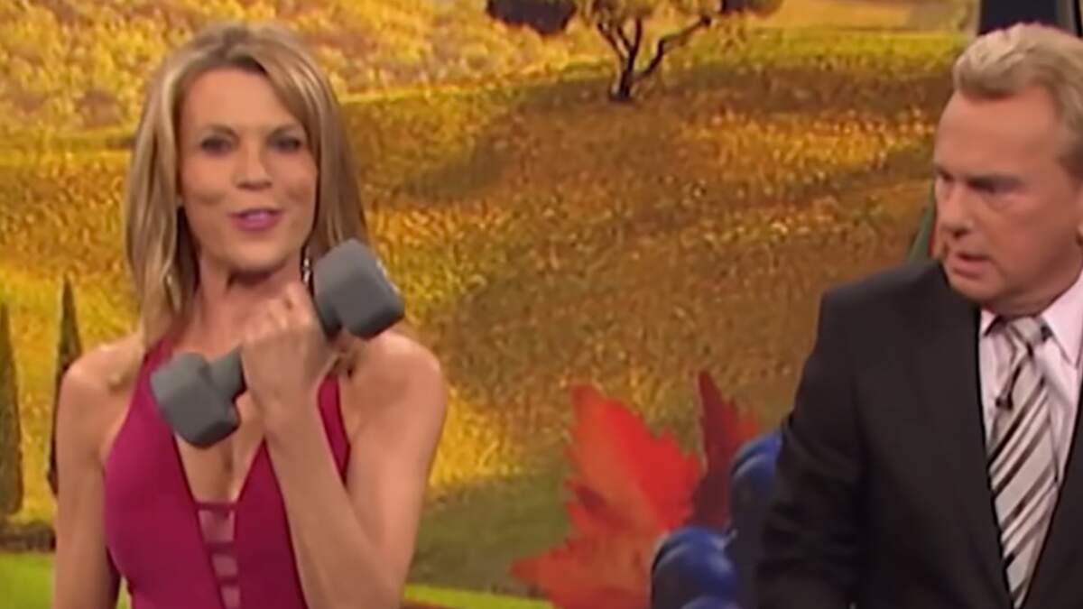 Vanna White Surprises 'Wheel' Viewers By Working Out Mid-Show