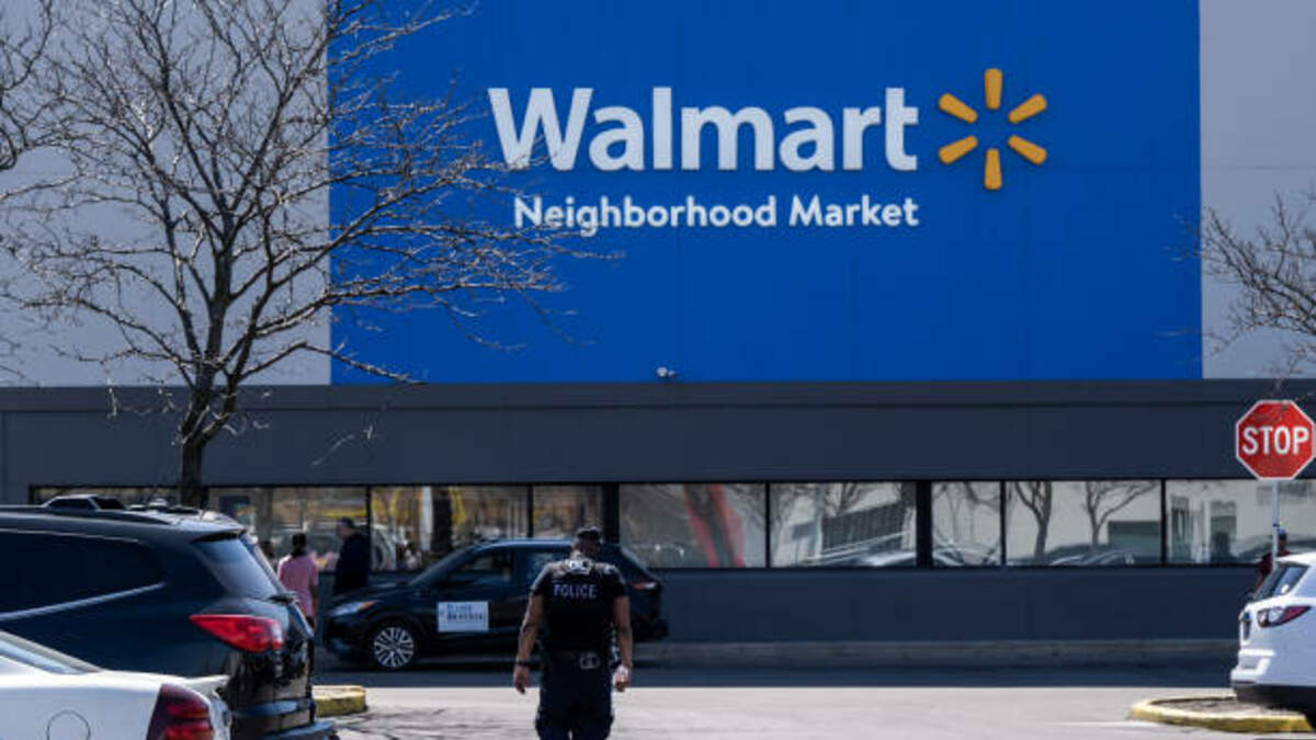 Walmart closing stores V103