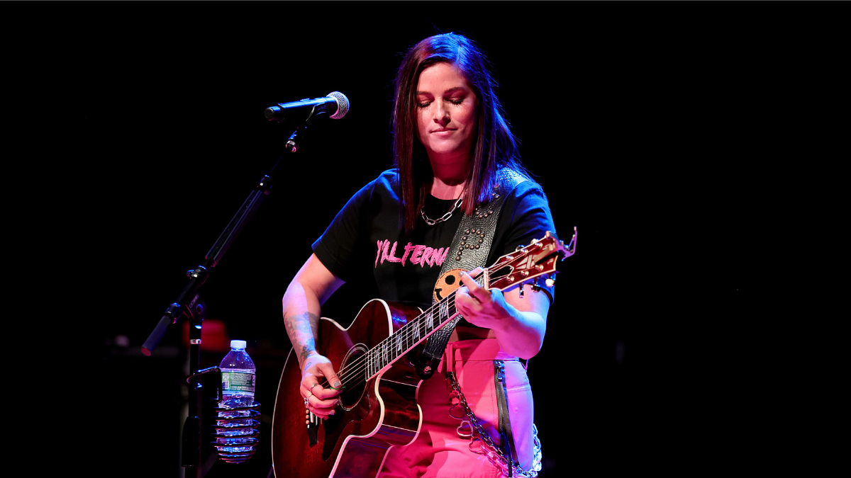 Cassadee Pope Releases New Single 'Let It Go' Snippet – Listen Here!, Cassadee Pope, Music