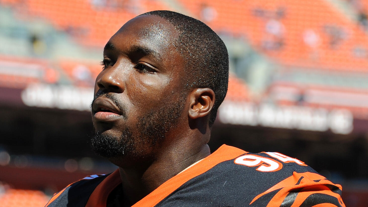 Former Cleveland Browns DE Chris Smith dead at 31