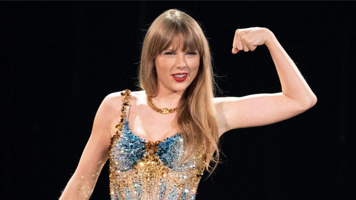 Taylor Swift Replaces Miley Cyrus At No. 1–One Week After Cyrus Replaced Her