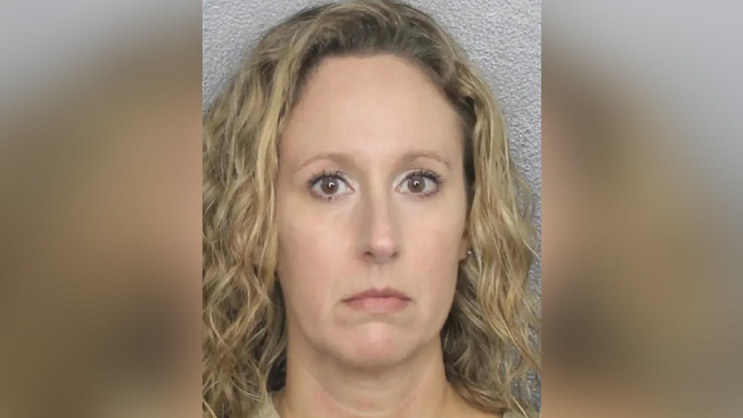 Tracy Smith, 43