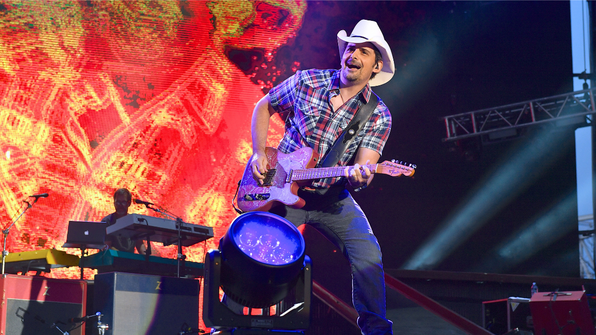 Brad Paisley To Ignite Nashville's Vibrant July 4th Event With Free Concert  iHeartCountry Radio