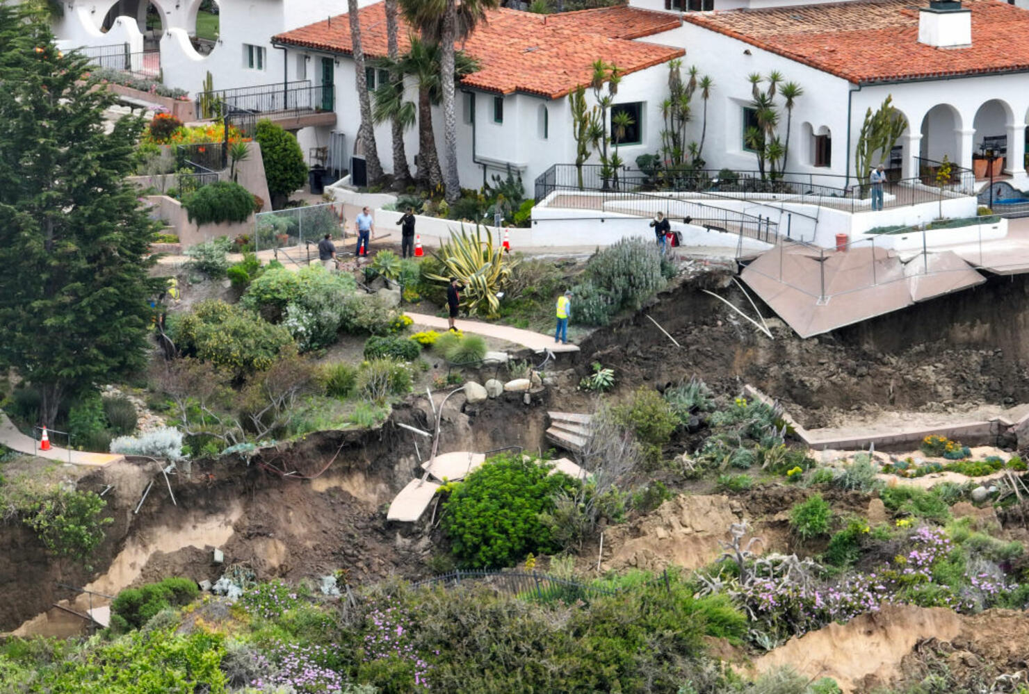 Casa Romantica Landslide