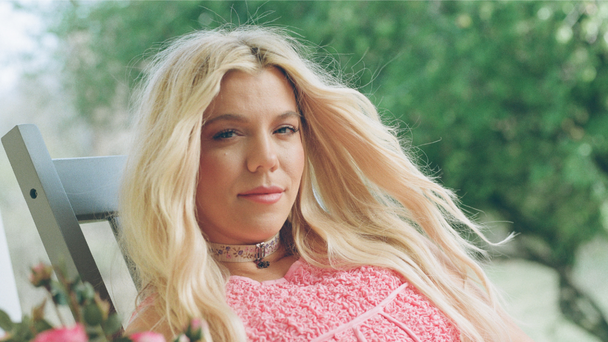 Kimberly Perry Reflects On 'Wild Seasons,' Growth In Her 'Bloom' Era