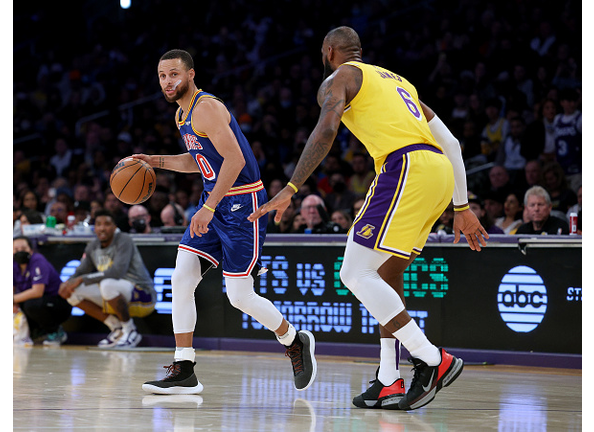 Golden State Warriors v Los Angeles Lakers