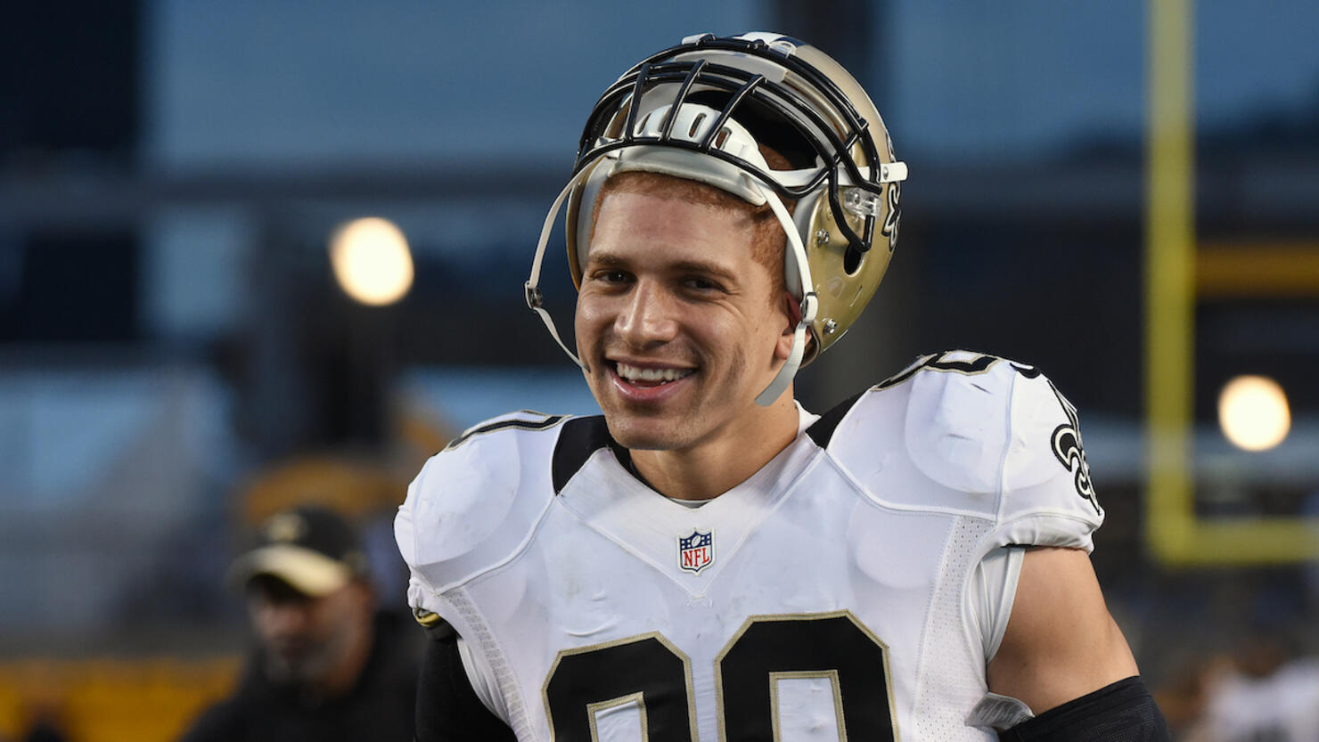 NFL Pro Bowler Jimmy Graham was hit by car while cycling in Miami, AJ Hawk  reveals