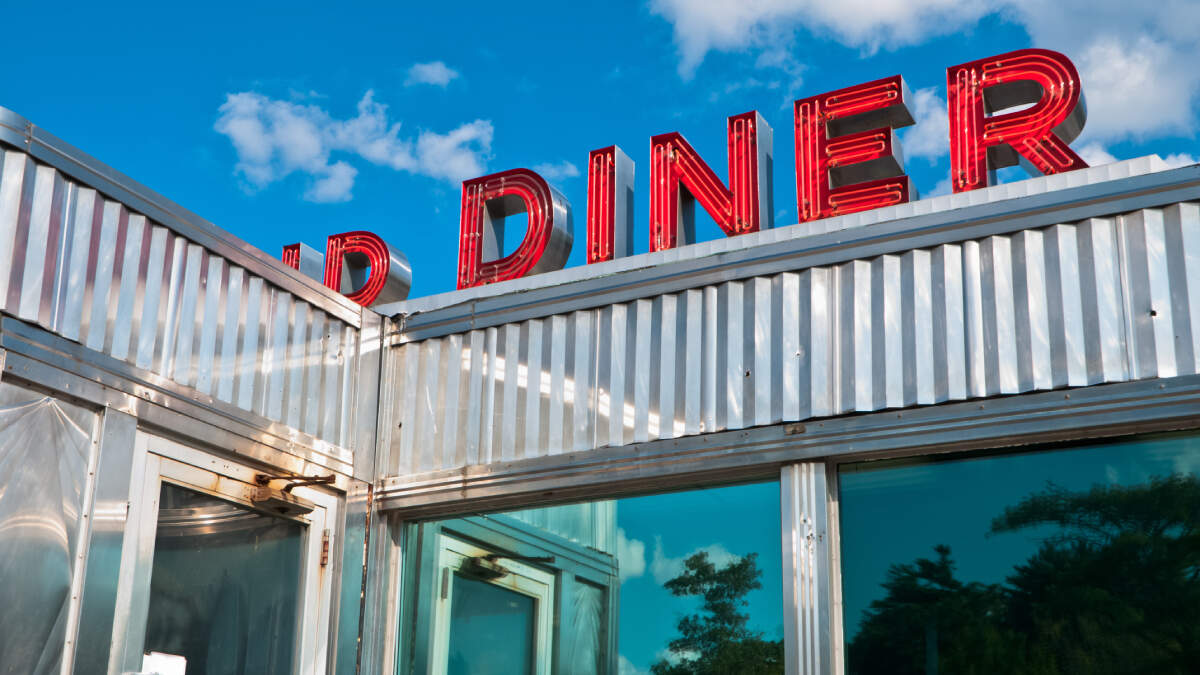 Wisconsin Diner Named One Of America's 16 Most Iconic Old-Fashioned Diners
