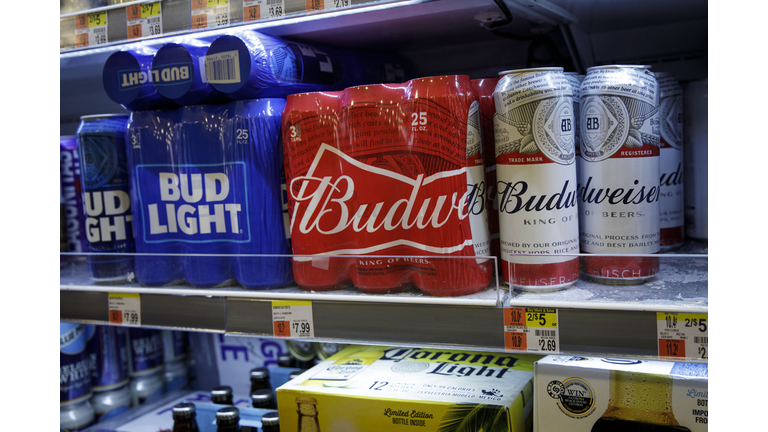 Budweiser And Bud Light Losing Market Share In U.S. As Craft Beer Continues Gain In Popularity