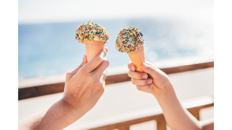 Children with ice cream.