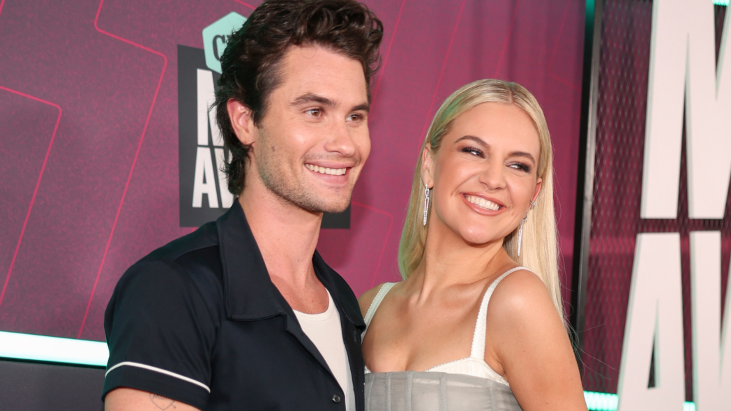 Kelsea Ballerini Shares Memories With Chase Stokes During Hometown ...