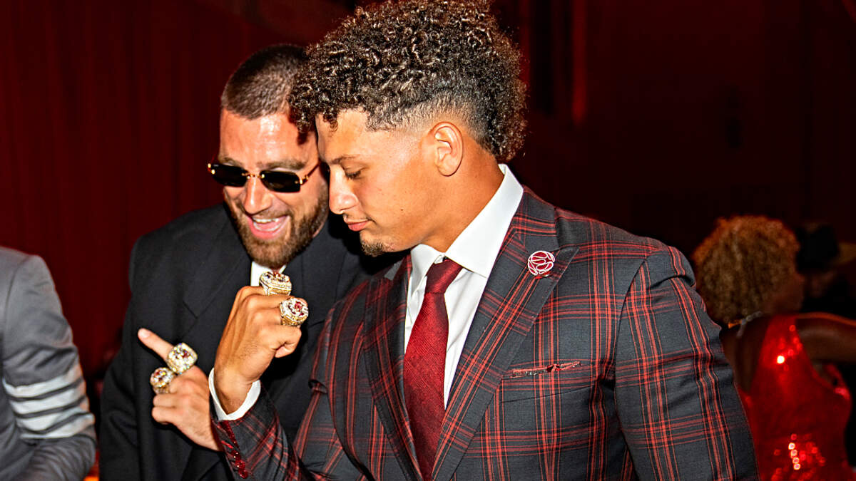 VIDEO: Patrick Mahomes, Travis Kelce Show Off Massive New Super Bowl Rings