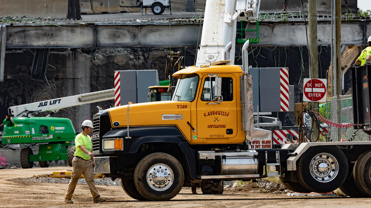 I-95 Collapse In Philadelphia To Upend Travel, Shipping For Months