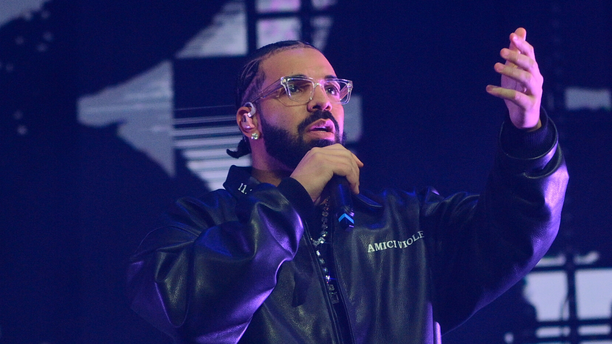 Drake Announces New Album After Dropping His First Poetry Book | iHeart