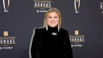 Kelly Clarkson says she wouldn't have made it through her divorce w/o THIS!