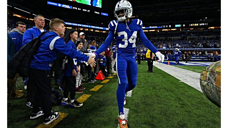 Colts waive players suspended indefinitely for betting on NFL games in 2022