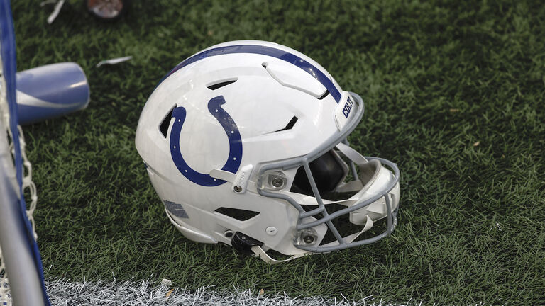 NFL: NOV 06 Colts at Patriots