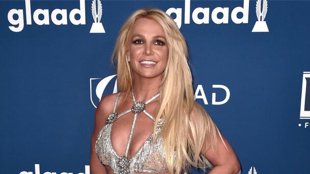 Britney Spears Tells Fans To Not 'Call The Police' After Fake Knives Video