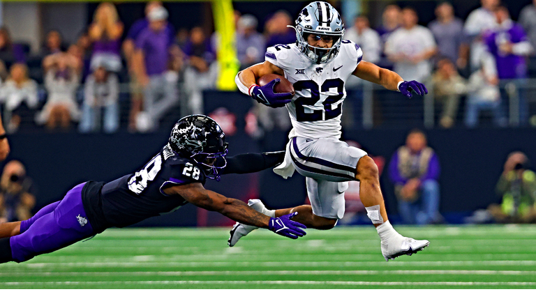 Video Of 5'5 Deuce Vaughn At Cowboys Practice Goes Viral