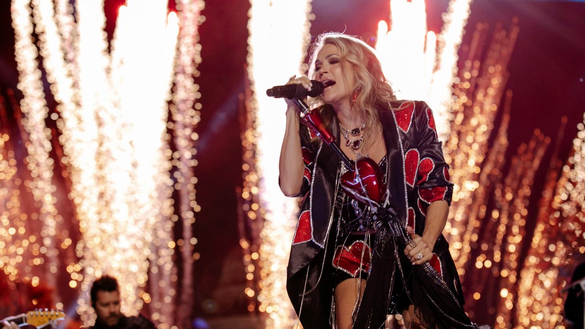 CARRIE UNDERWOOD STARS IN 11th CONSECUTIVE SHOW OPEN FOR NBC'S