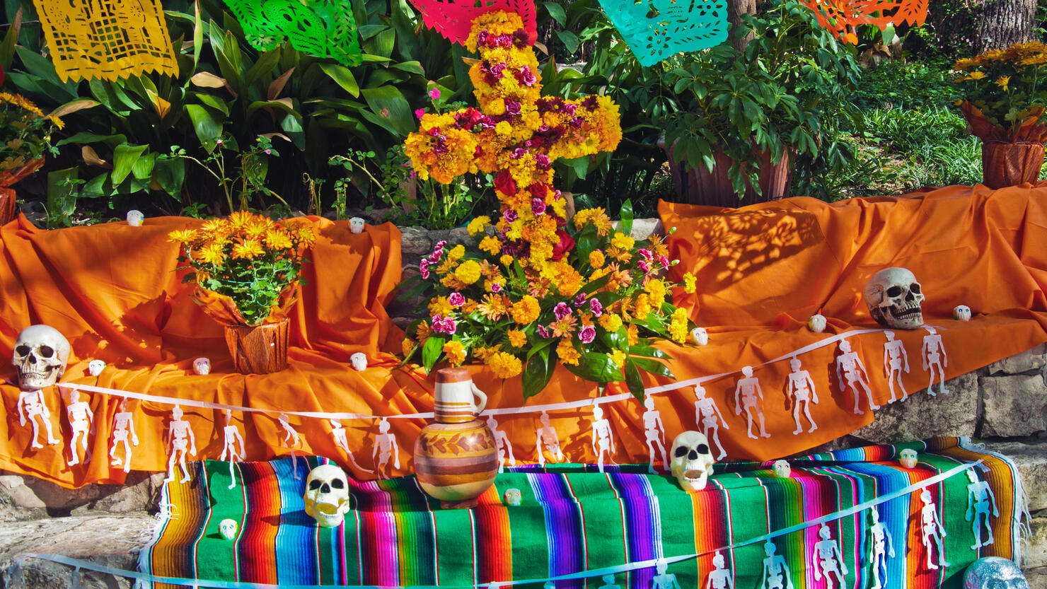 Day of the Dead and Mexican Folk Art