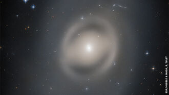 Hubble Captures Stunning Lenticular Galaxy