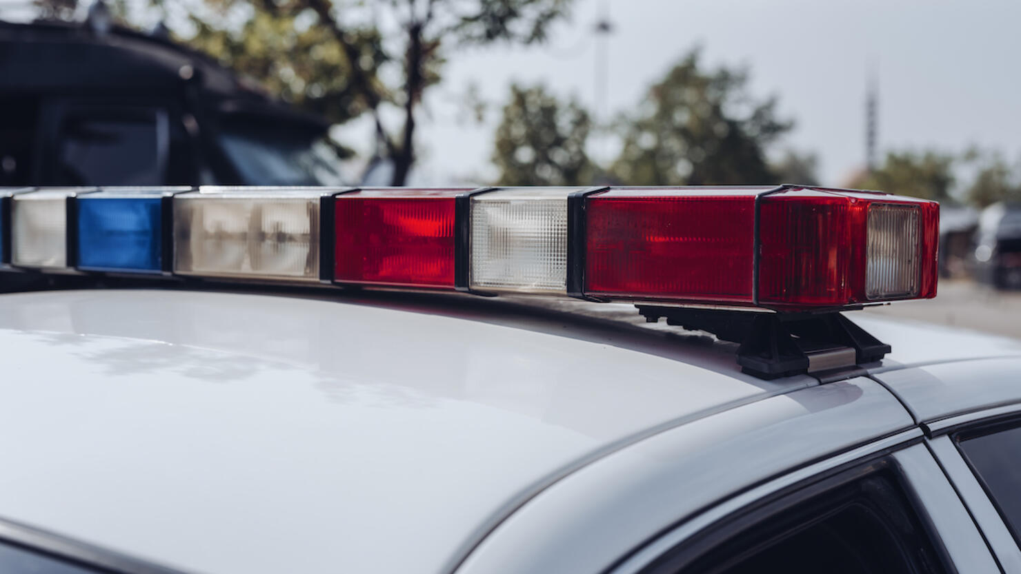Emergency lights on a us police car