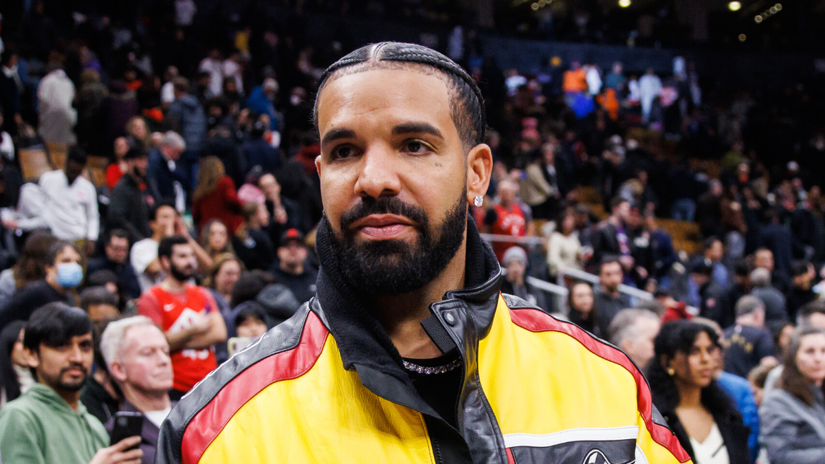 Drake Gifts Fan a Birkin Bag at 'It's All a Blur' Show