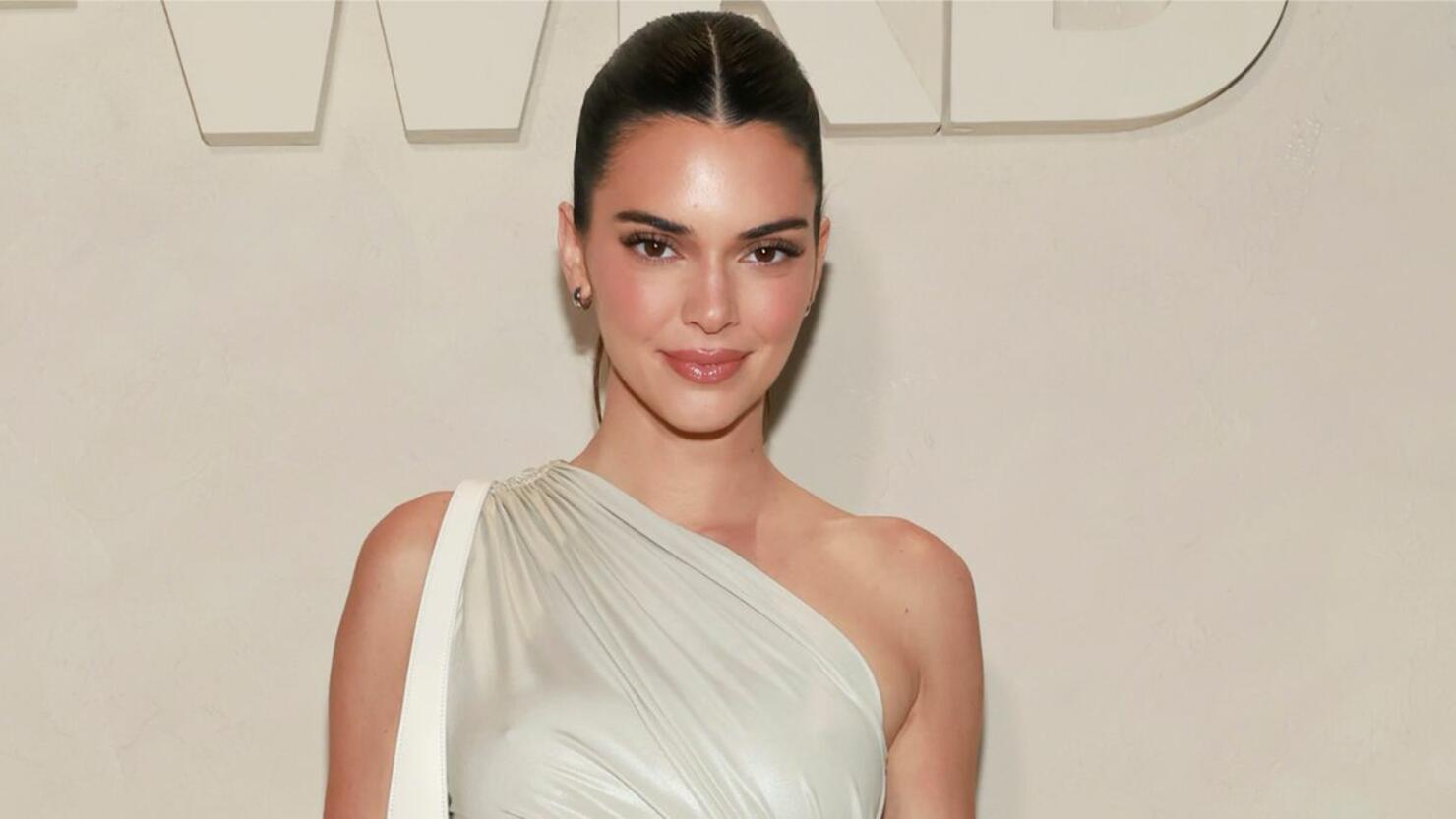 Kendall Jenner on How She 'Loves Really Hard' Amid Private Bad Bunny Romance