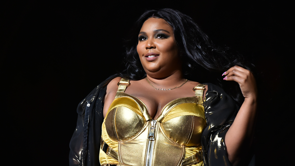 Lizzo's Big Grrrls Crew Voice Support for Singer Amid Former Dancers'  Lawsuit