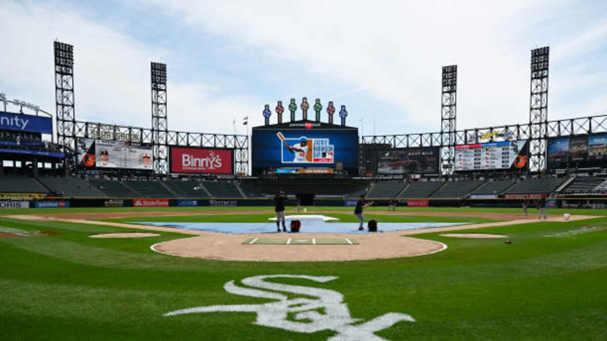 Chicago White Sox moving? Owner Jerry Reinsdorf considering moving team  when Guaranteed Rate Field lease expires: report - ABC7 Chicago