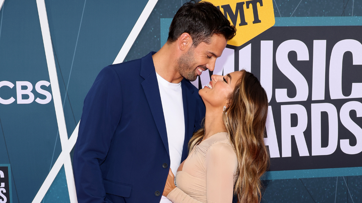 Jessie James Decker Debuts Baby No. 4 Bump at 2023 People's Choice