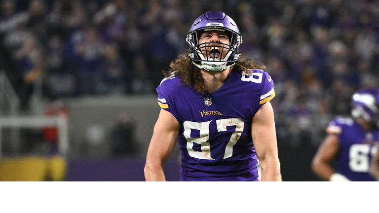 Vikings, T.J. Hockenson agree to extension: Pro Bowl TE reportedly