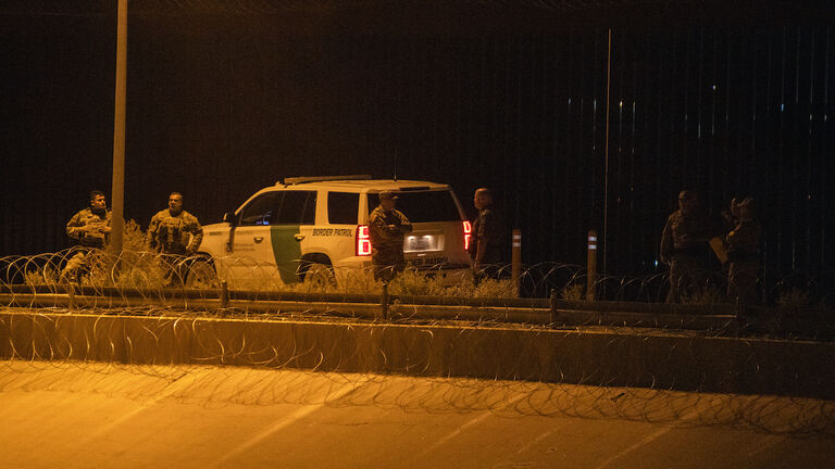 A man shot on the border between Mexico and U.S.