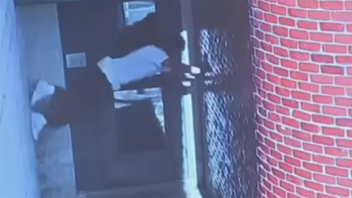 Video shows murderer escape from Pennsylvania prison by climbing between 2  walls