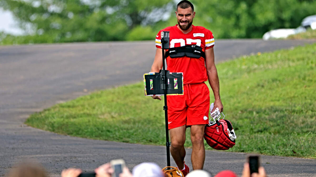 Travis Kelce injury: Chiefs tight end ruled a game-time decision by CEO  Clark Hunt