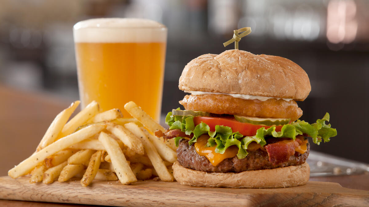 Al's Burger Shack Serves The Best Burger And Fries Meal In North Carolina, According To Food Website