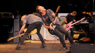 Mike McCready Compares Pearl Jam's Upcoming Album To Their Earliest Albums