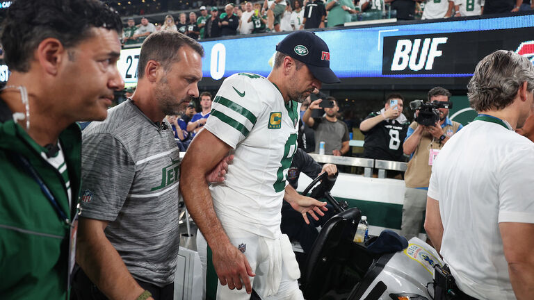 Aaron Rodgers Suffers Ankle Injury in New York Jets Debut