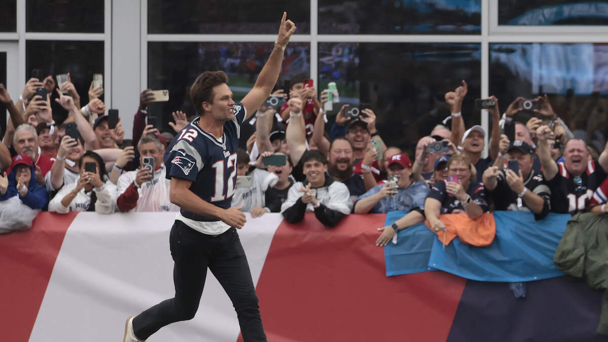 Tom Brady Outruns His Original 40-Yard Dash Time Nearly 25 Years Later