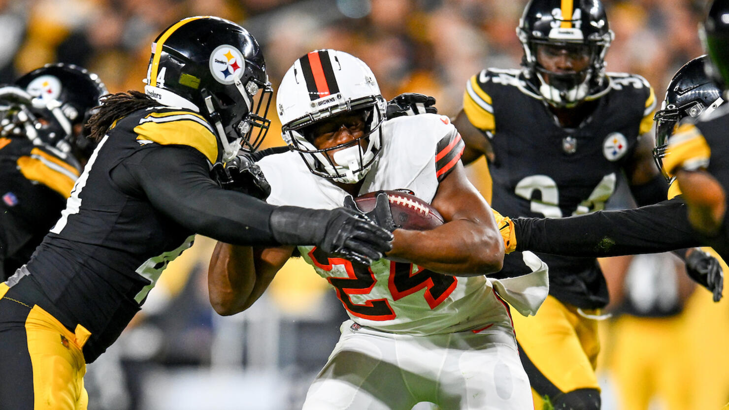 Cleveland Browns running back Nick Chubb out for season after knee injury