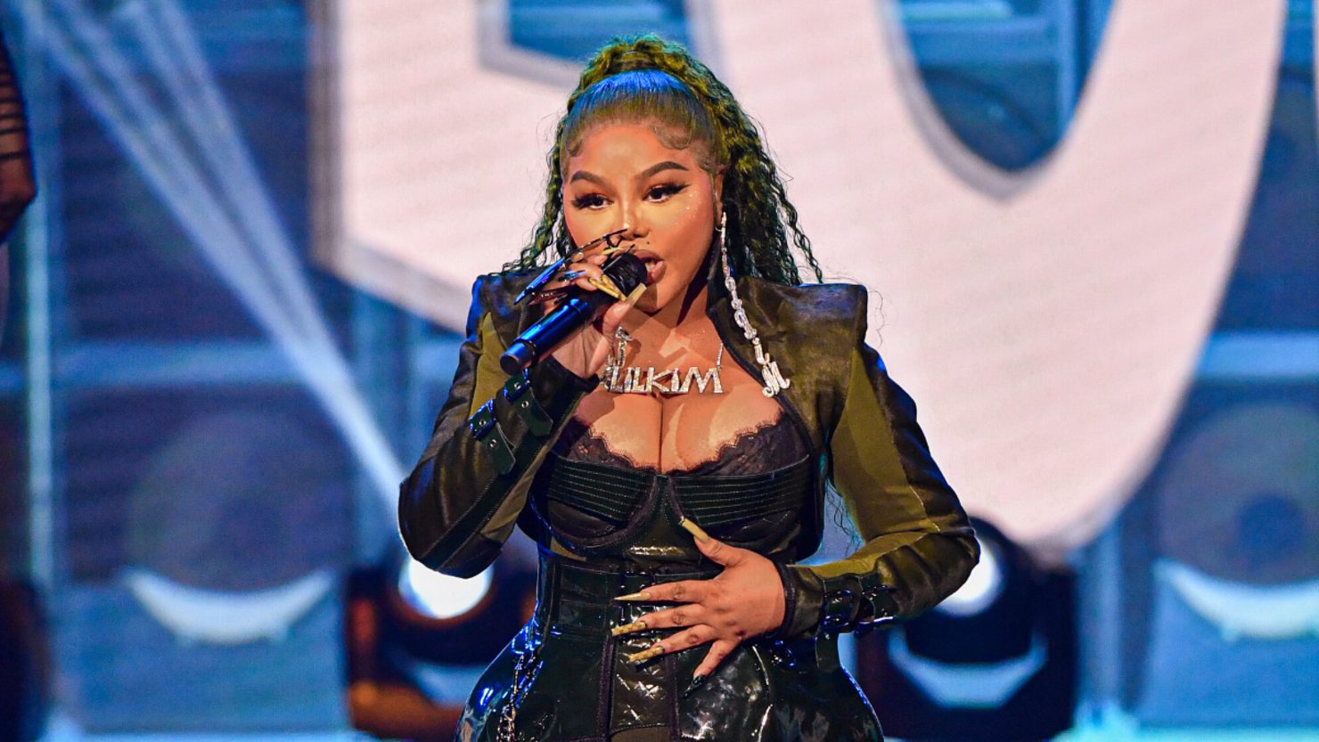 Lil' Kim Speaks Out About 'Retouched' Magazine Cover Following Criticism iHeart