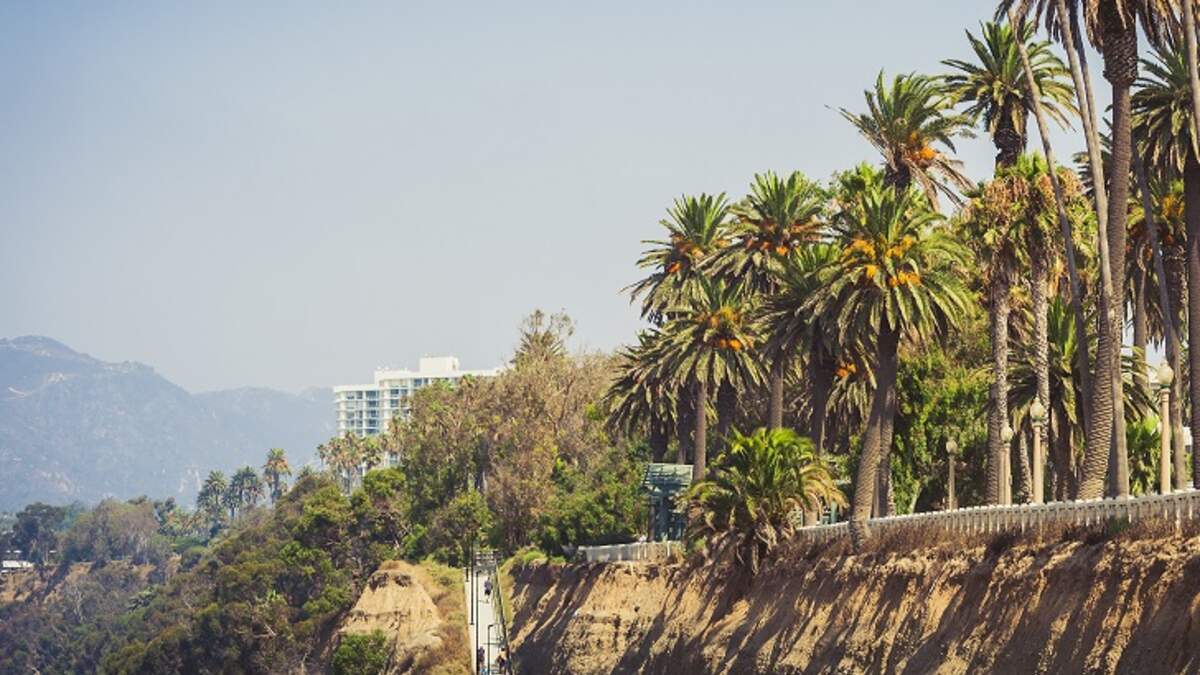 Watch Strange StarShaped UFO Filmed Over Santa Monica iHeartRadio